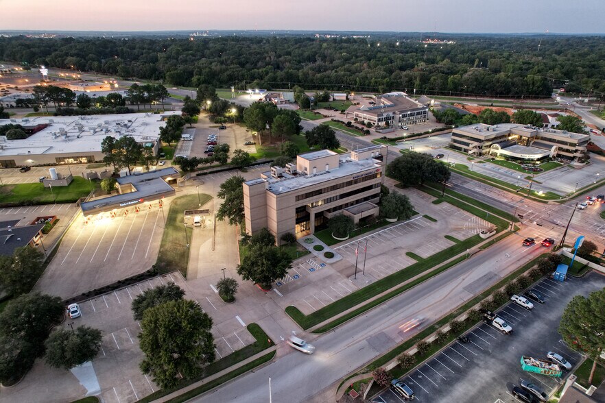 More Photos Of 3301 Golden Rd, Tyler Office For Lease