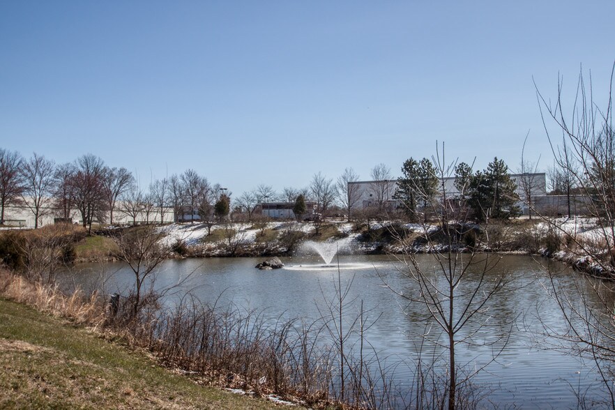 More Photos Of 45645 Willow Pond Plz, Sterling Office For Sale