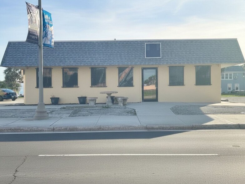 More Photos Of 2006 S Atlantic Ave, Daytona Beach Shores Freestanding For Sale