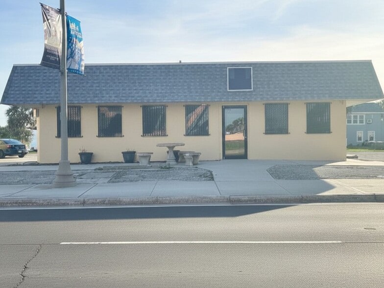 More Photos Of 2006 S Atlantic Ave, Daytona Beach Shores Freestanding For Sale