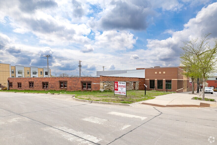 More Photos Of 301 1st Ave N, Fort Dodge Warehouse For Sale