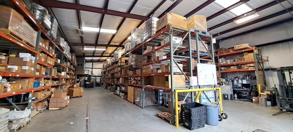More Photos Of 9309 Enos Ln, Bakersfield Warehouse For Lease