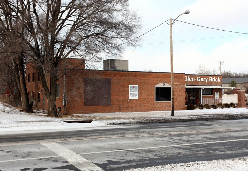 Primary Photo Of 101 Ashworth Rd, West Des Moines Showroom For Sale