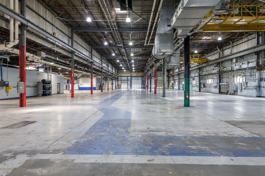 More Photos Of 28 Pond View Dr, Scarborough Manufacturing For Lease