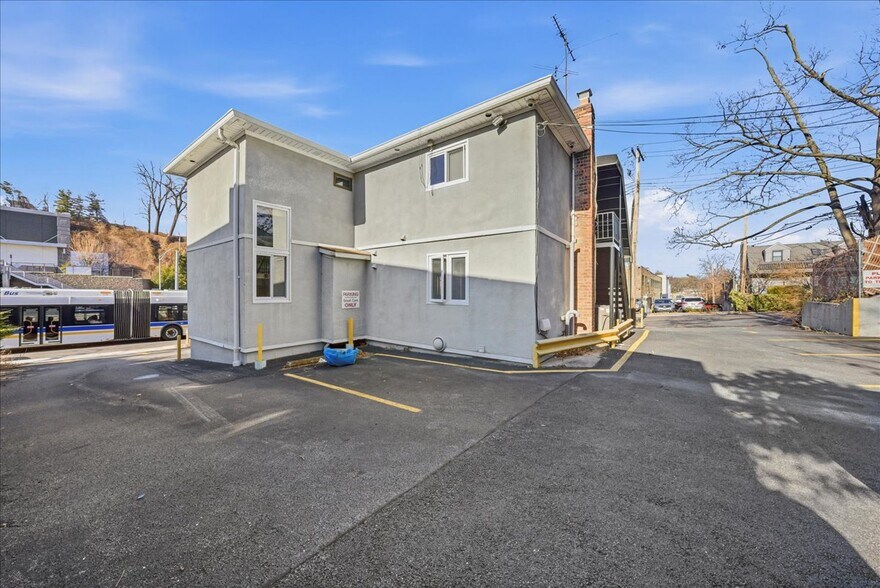 More Photos Of 2132 Central Park Ave, Yonkers Freestanding For Sale