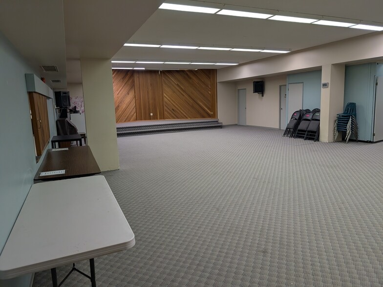 More Photos Of 8405 83rd St NW, Edmonton Religious Facility For Sale