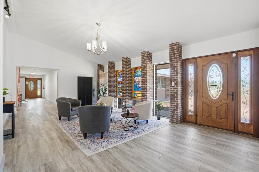 More Photos Of 8075 Lone Star Rd, Jacksonville Religious Facility For Sale