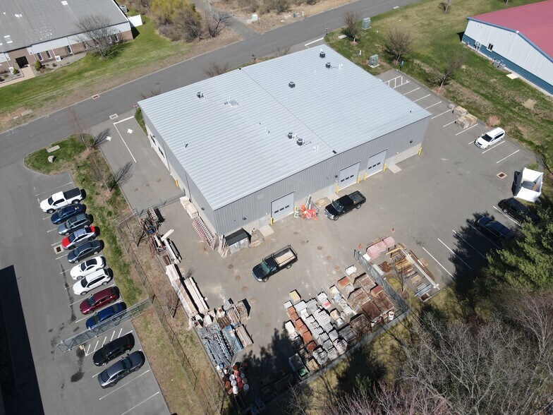 More Photos Of 80 Sequin Dr, Glastonbury Warehouse For Lease