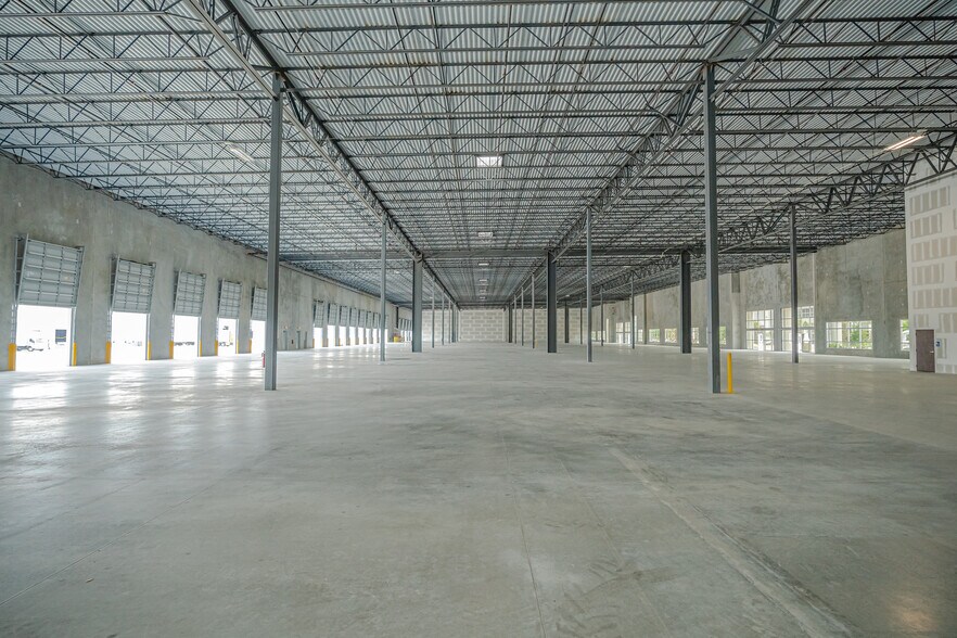 More Photos Of 1620 NW 215th St, Miami Gardens Unknown For Lease