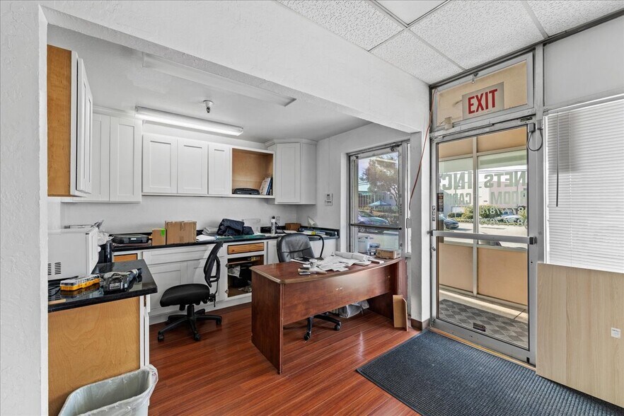 More Photos Of 283-299 Harbor Way, South San Francisco Warehouse For Lease