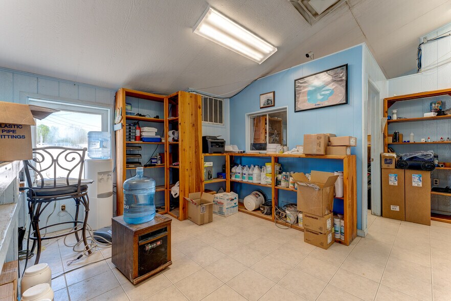 More Photos Of 3090 W Cook Rd, Grand Blanc Showroom For Sale