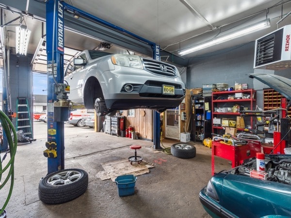 More Photos Of 305 S Michigan Ave, Kenilworth Industrial For Sale