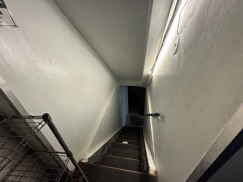 More Photos Of 152 Stanton St, New York Apartments For Lease