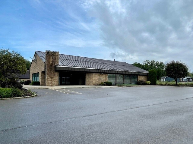 More Photos Of 21159 Paint Blvd, Shippenville Medical For Lease