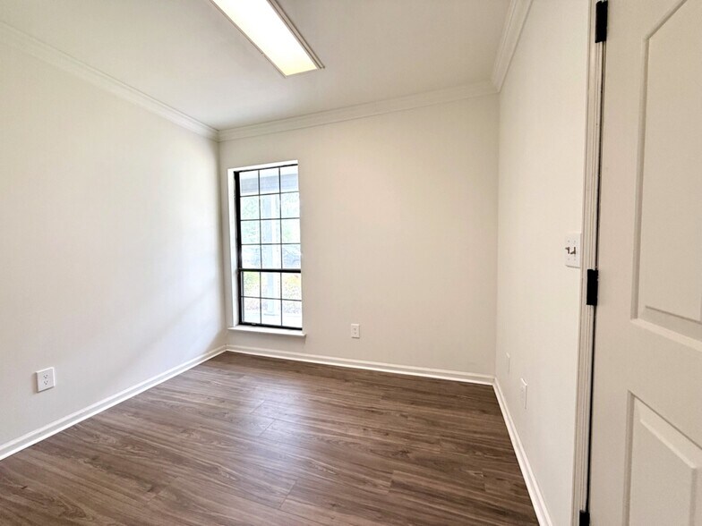 More Photos Of 421 Barony St, Moncks Corner Office For Sale