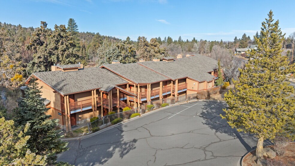 More Photos Of 3105 NE O. B. Riley Rd, Bend Hotel For Sale