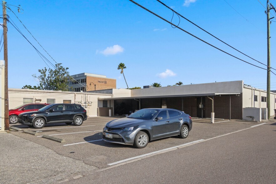 More Photos Of 227-233 Nokomis Ave, Venice Office For Sale