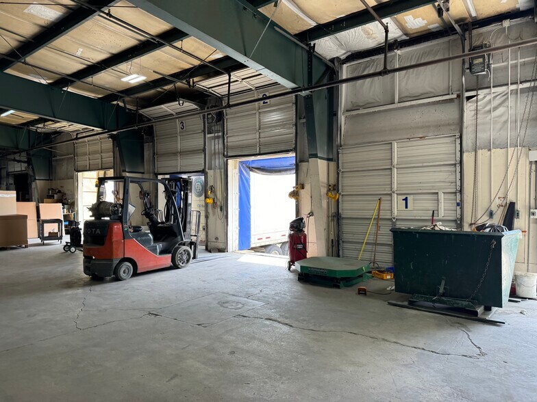 More Photos Of 109 Gelo Rd, Rocky Mount Manufacturing For Lease
