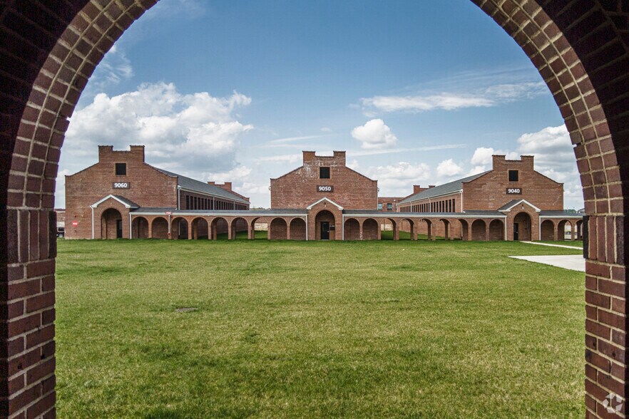 More Photos Of Intersection Of Silverbrook Rd & White Spruce Way, Lorton Supermarket For Lease