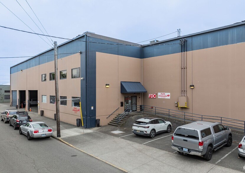 More Photos Of 4409 SE 24th Ave, Portland Warehouse For Sale