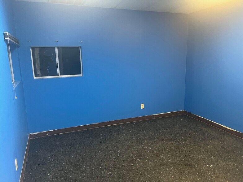 More Photos Of 1510 Mid Cities Dr, Pharr Warehouse For Lease