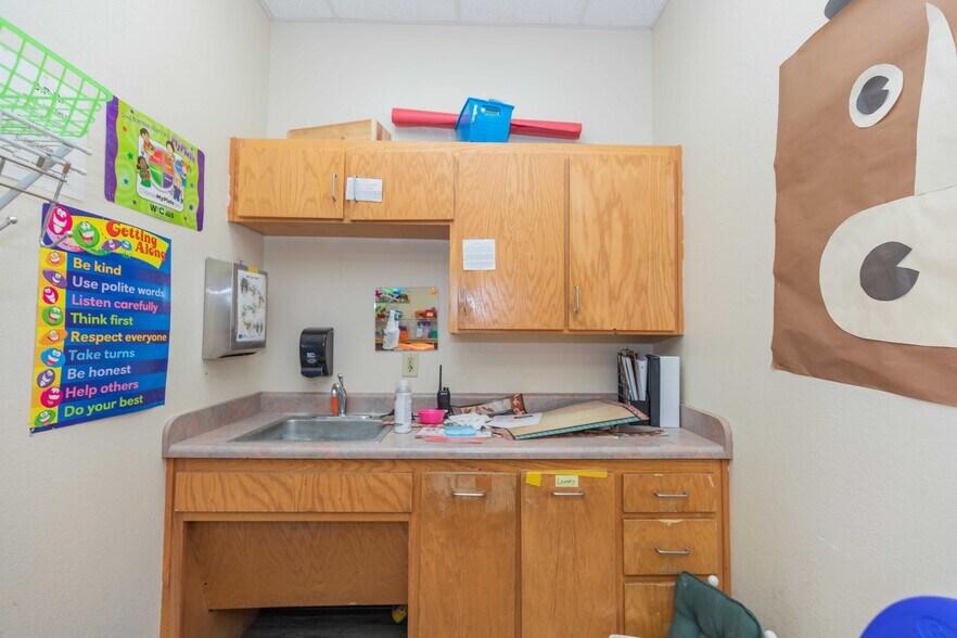 More Photos Of 2400 N Coulter St, Amarillo Religious Facility For Sale