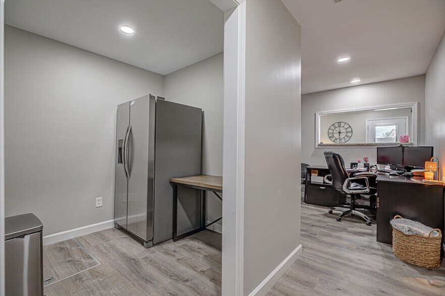 More Photos Of 300-304 Edgewood Dr, Trenton Medical For Lease