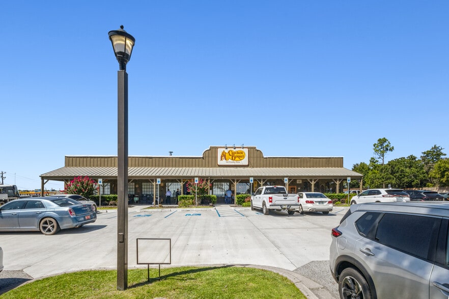 More Photos Of 4901 NE 122nd St, Edmond Restaurant For Sale