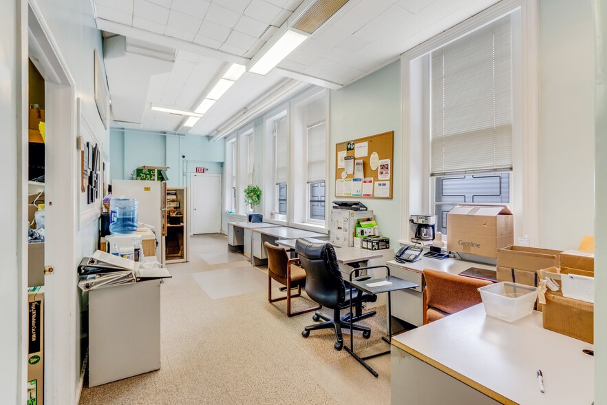 More Photos Of 115 Chestnut St, Philadelphia Office For Lease
