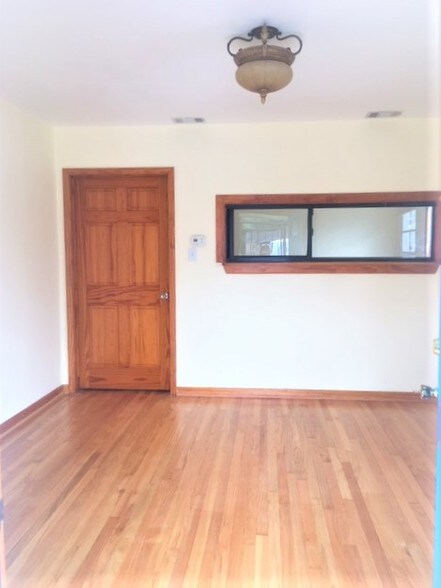 More Photos Of 8453 Howard Dr, Houston Medical For Lease