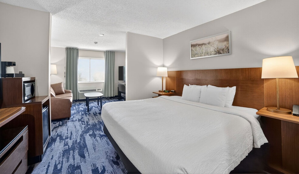 More Photos Of 1945 W Southwest Loop 323, Tyler Hotel For Sale