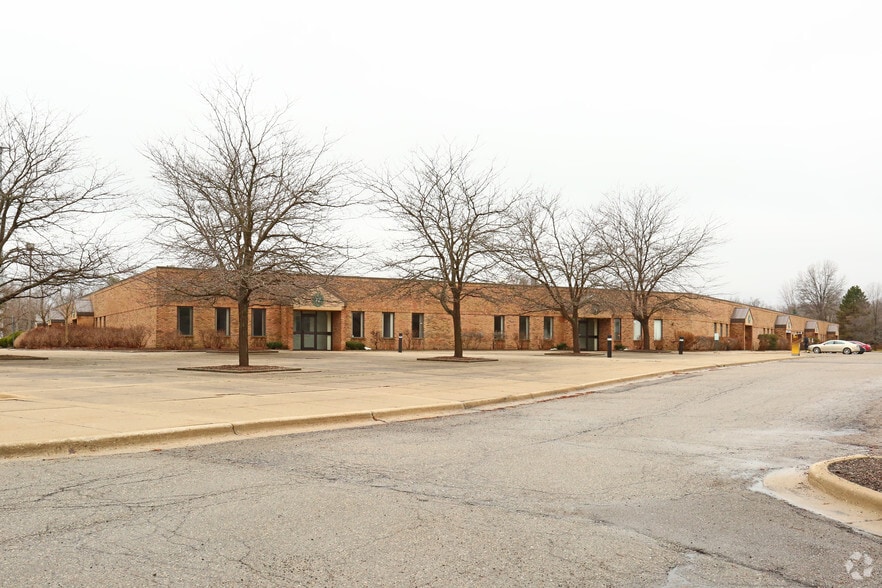 More Photos Of 111 W Edgewood Blvd, Lansing Office For Lease