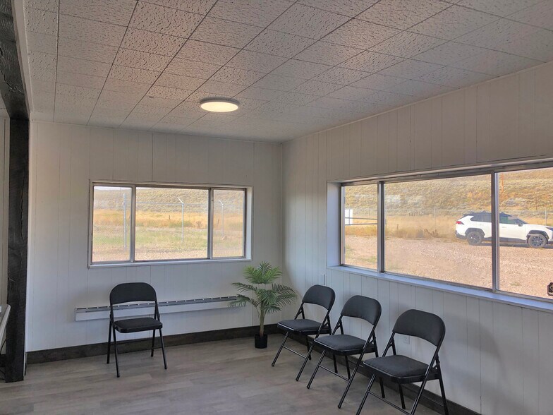 More Photos Of 41 Jamison Dr, Evanston Industrial For Sale