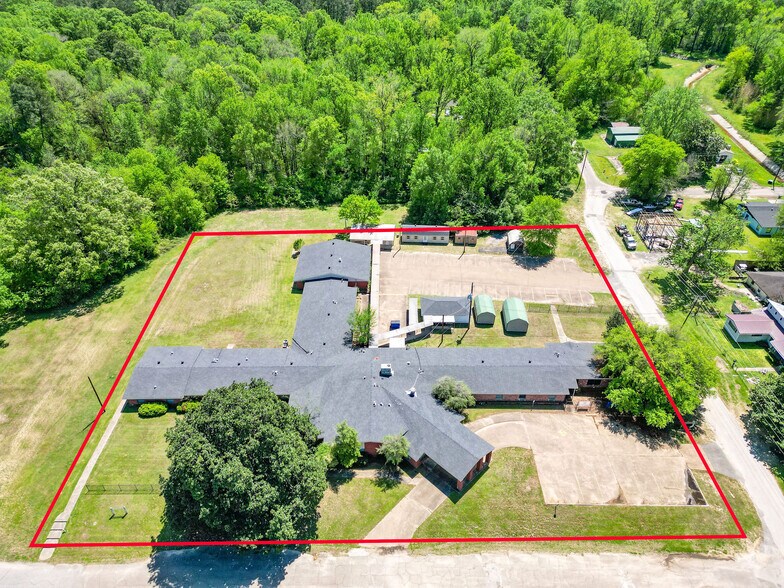 Primary Photo Of 510 E Bonham St, Jefferson Medical For Sale