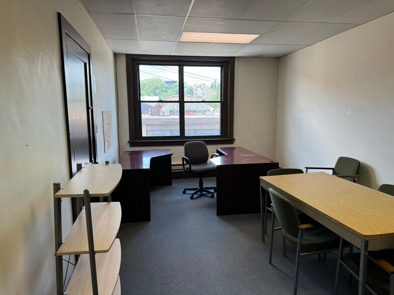 More Photos Of 12-14 E Otterman St, Greensburg Storefront Retail Office For Lease