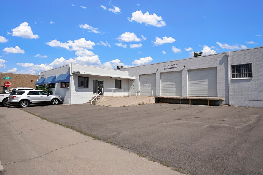 More Photos Of 995 W Iliff Ave, Denver Manufacturing For Lease