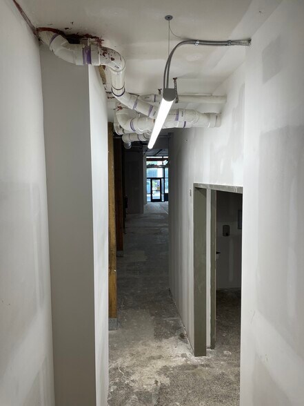 More Photos Of 419 Union St, Nashville Storefront For Lease