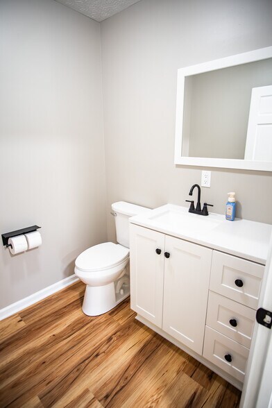 More Photos Of 508 Scarboro Ln, Oak Ridge Medical For Lease