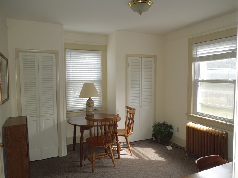 More Photos Of 142 Oak Tree Ave, South Plainfield Office For Lease