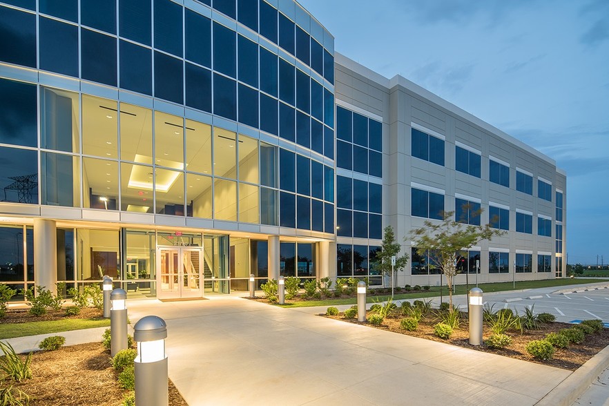 More Photos Of 1223 Grand West Blvd, Katy Restaurant For Lease