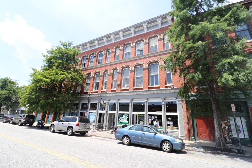 More Photos Of 305 8th St, Augusta Freestanding For Sale