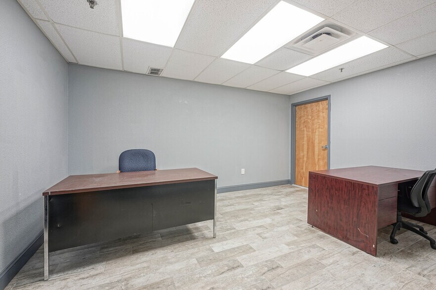 More Photos Of 49 Ironside Ct, Willingboro Manufacturing For Lease