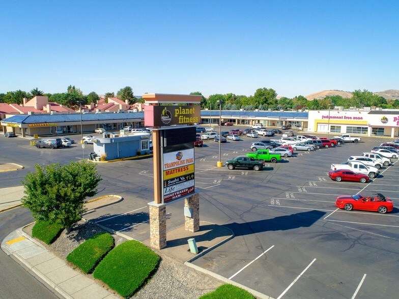 Primary Photo Of 731 N Columbia Center Blvd, Kennewick Storefront For Sale