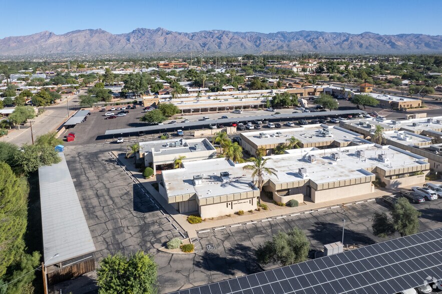 More Photos Of 801 N Wilmot Rd, Tucson Medical For Lease