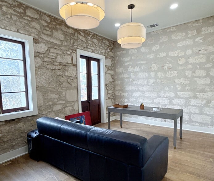 More Photos Of 322 Martinez St, San Antonio Office For Lease