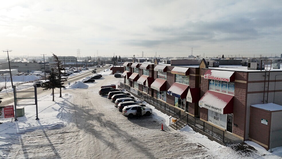 More Photos Of 3460 93 St NW, Edmonton Office For Lease