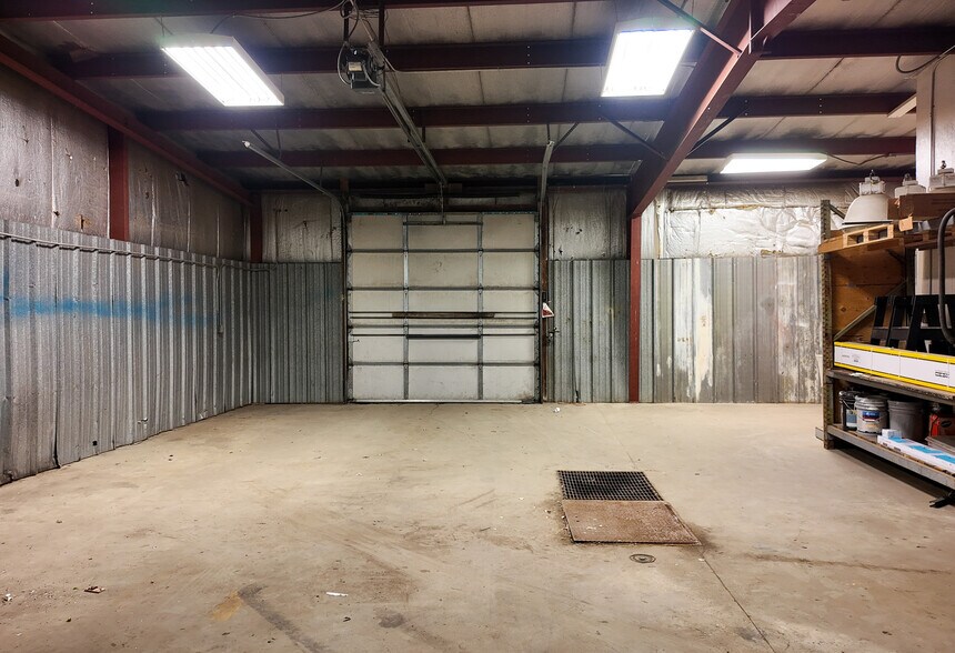 More Photos Of 1409 N K Ave, Sioux Falls Warehouse For Sale