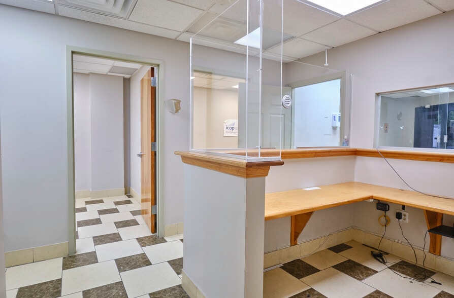 More Photos Of 2596-2598 Third Ave, Bronx Medical For Sale