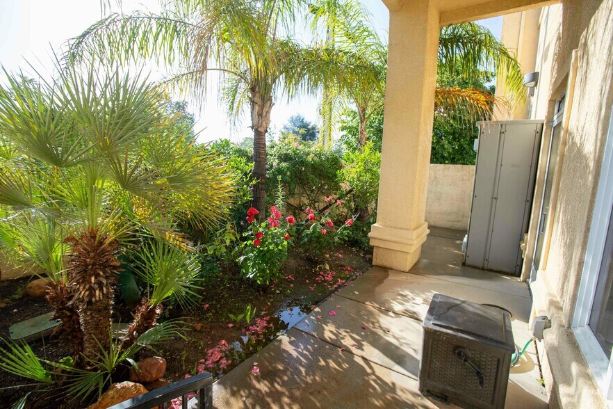 More Photos Of 2110 Railroad Ave, Redding Medical For Sale