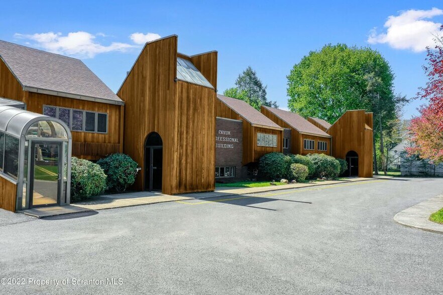 More Photos Of 200 Main St, Blakely Office For Lease